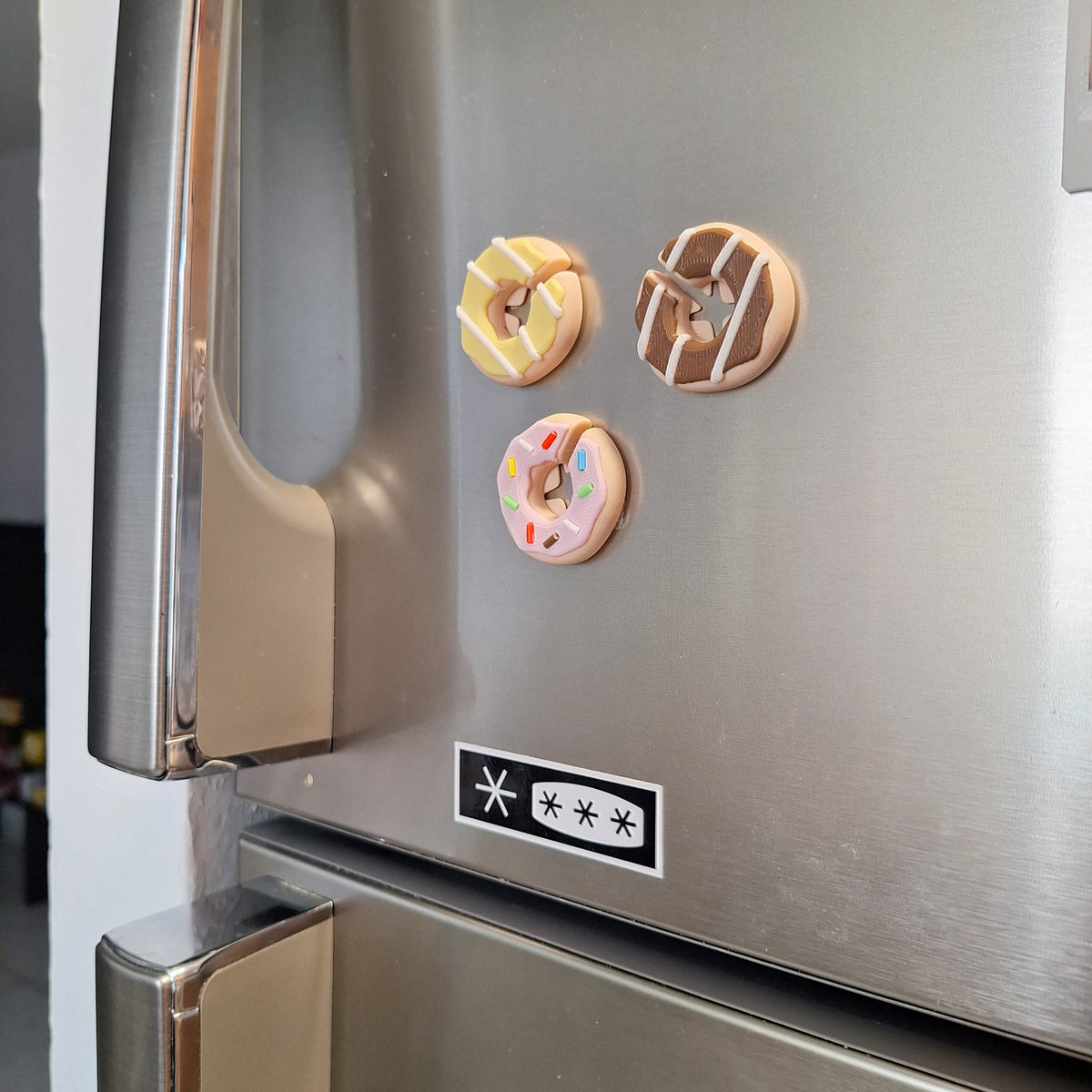 Magnetic Donut Bag Closers