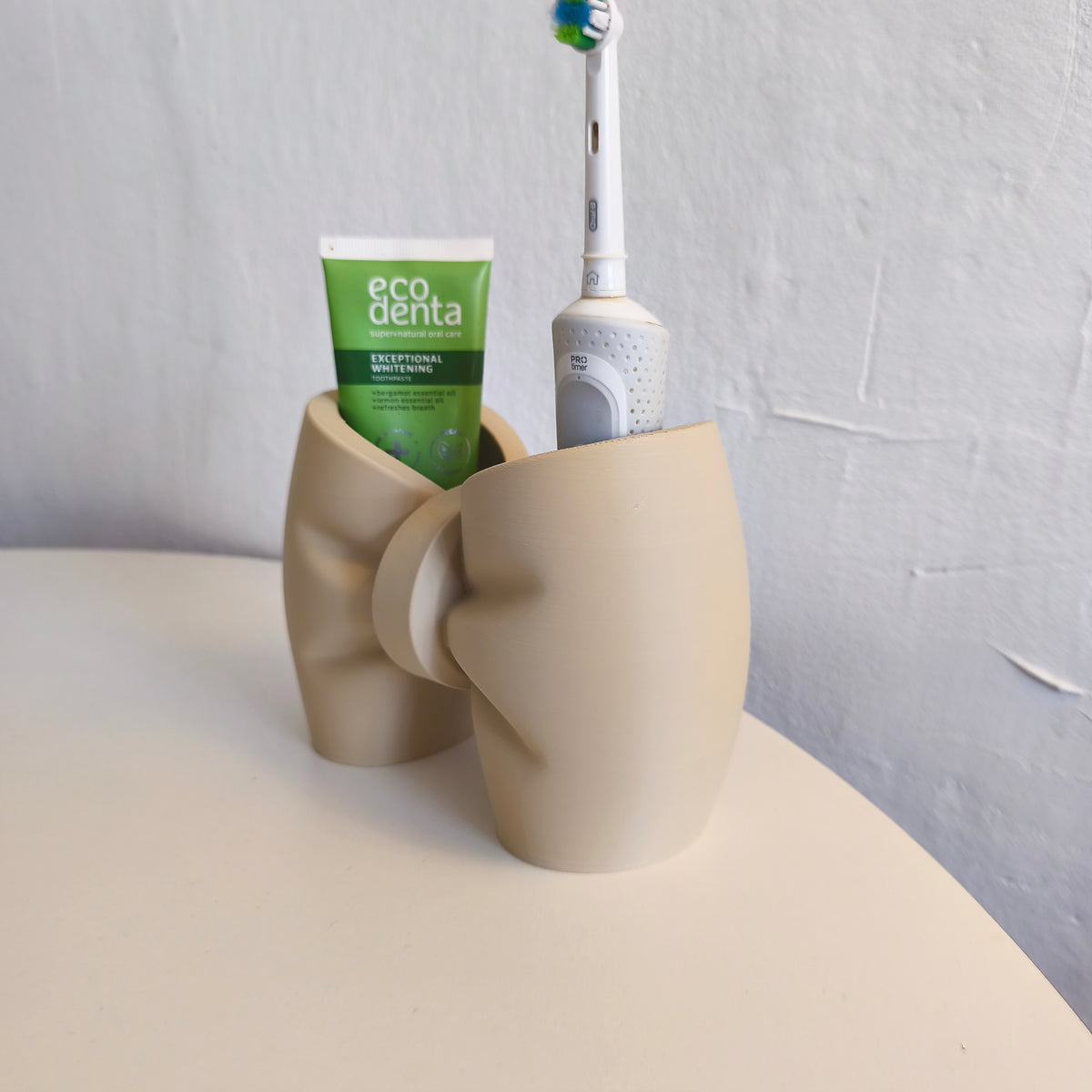 Ribbon Toothbrush Holder