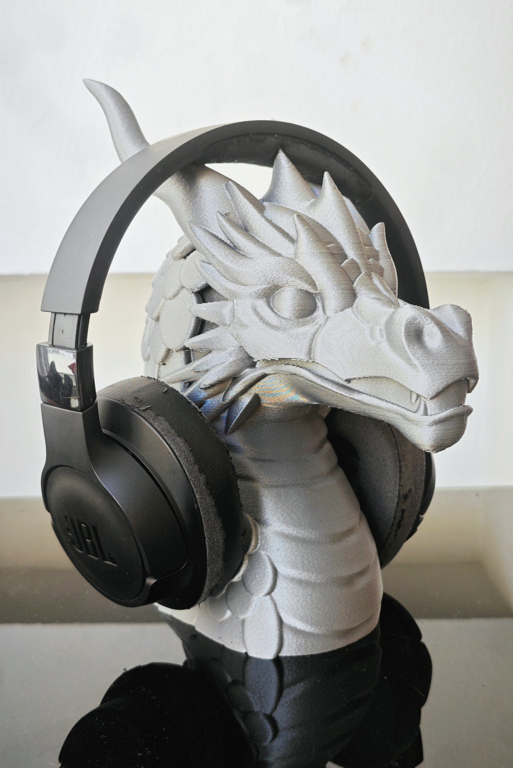 Dragon Headphone Stand